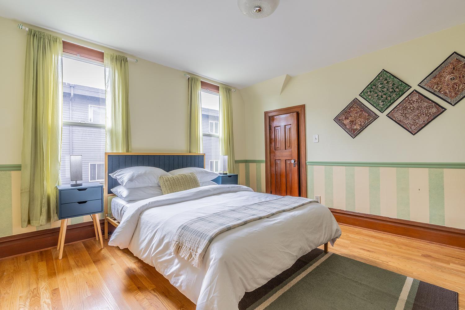Вилла Charming Capitol Hill Craftsman Сиэтл Экстерьер фото