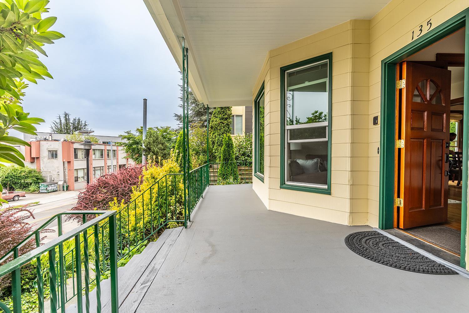 Вилла Charming Capitol Hill Craftsman Сиэтл Экстерьер фото